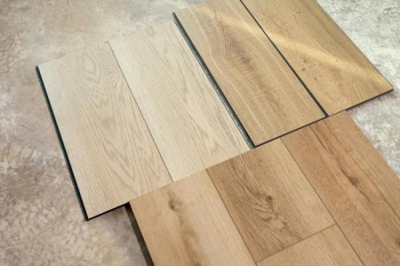 Le choix de l'essence de bois d&eacute;termine le rendu et la r&eacute;sistance d'un parquet